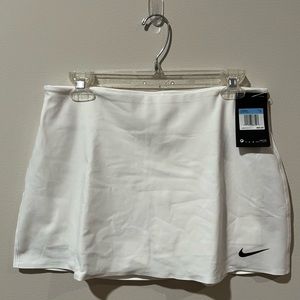 NWT Nike Women’s White Skort | Tennis, Pickleball, Golf